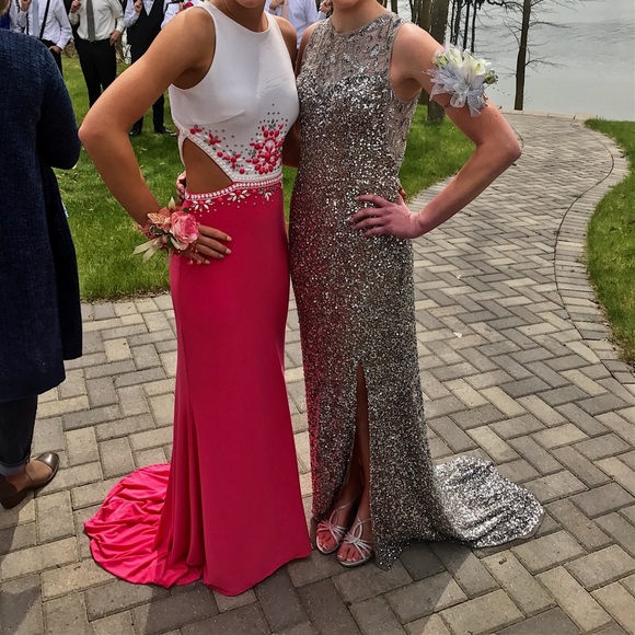 Prom dress - Picture 2 of 2